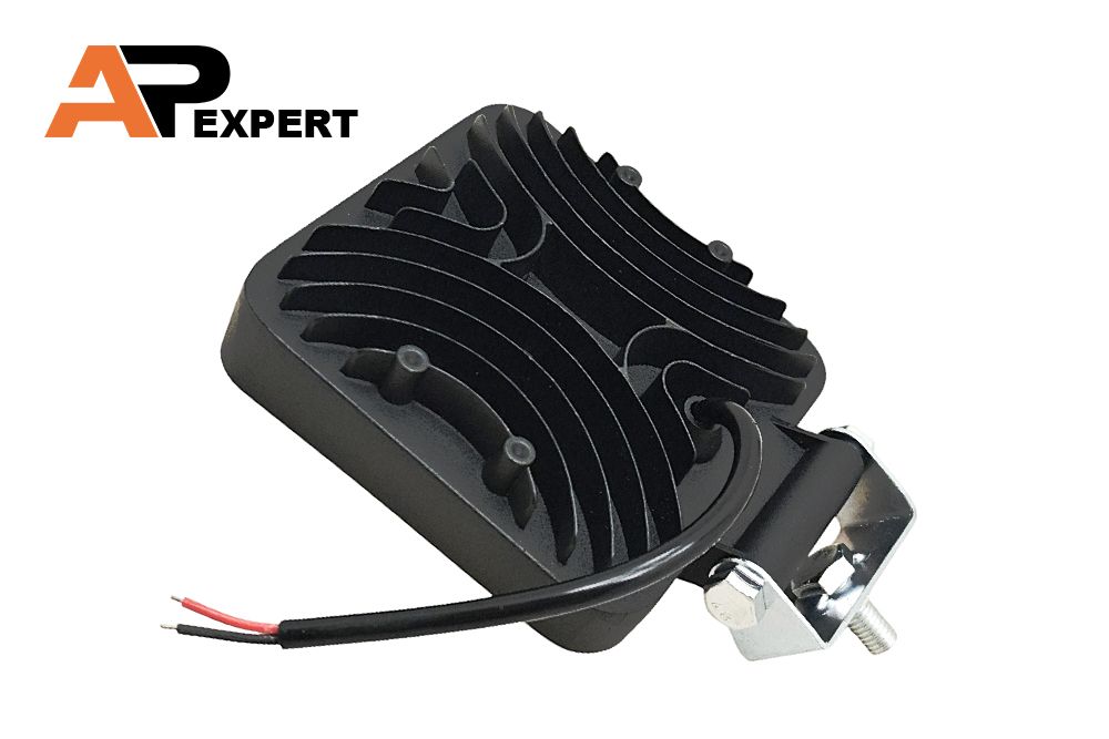HALOGEN KWADRATOWY LED LAMPA ROBOCZA 48W 16 LED FLOOD ŚWIATŁO ROZPROSZONE