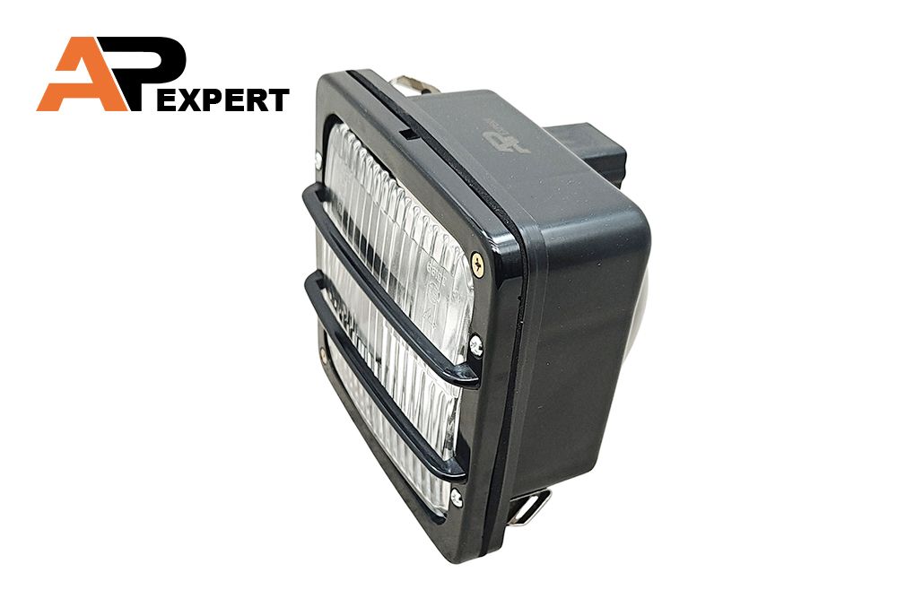 Lampa przednia z kratką Cobo nowy typ 16481AP do MTZ 8703152000-NT-AP