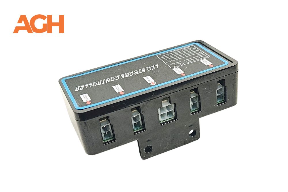 LAMPA OSTRZEGAWCZA 4 LED STROBOSKOPOWA 12V-24V