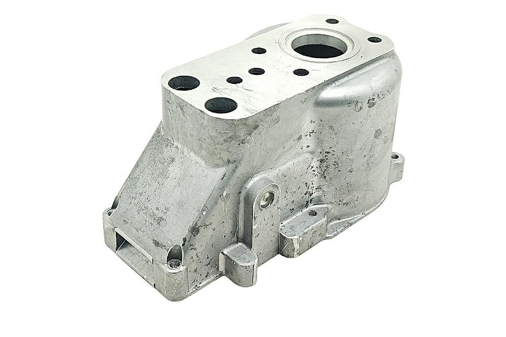 Korpus regulatora obrotów do C-360 R8101W76