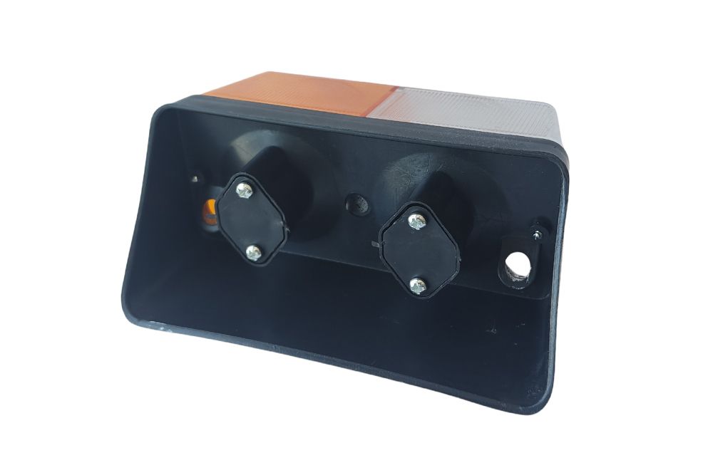 LAMPA PRZÓD FP204 PLASTIK PRAWA AX
