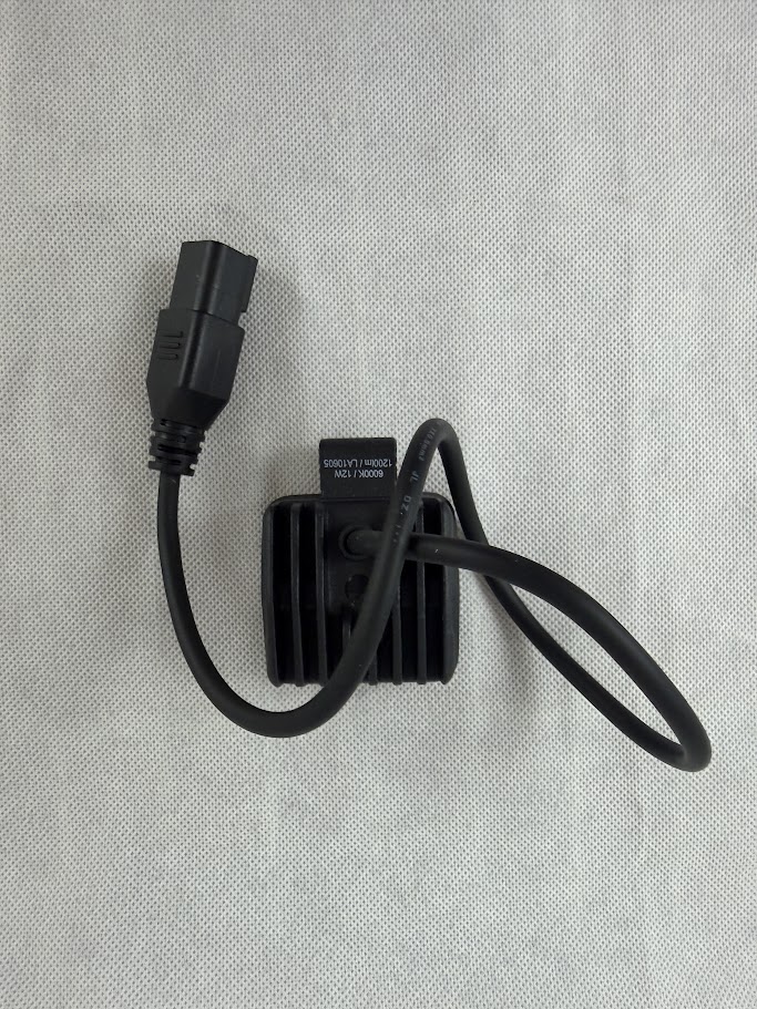Lampa robocza LED Kramp kwadratowa 12W 1200 lm 12/24V 53,7×75,5×32,3 mm światło rozproszone Deutsch 8 LED