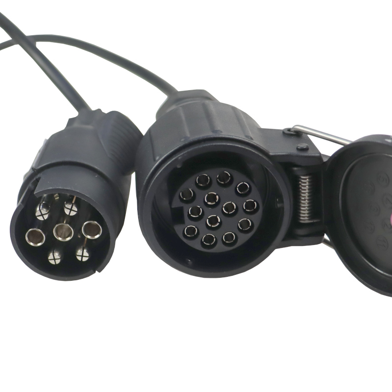 Adapter przejściówka gniazda złącza kablowy 7/13 12/24V długość 1,0m ELMOT