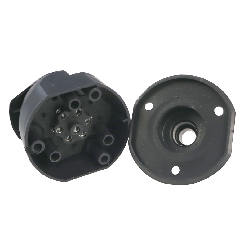 Gniazdo elektryczne 7 - biegunowe plastikowe z osłoną 12/24V wtyki niklowane Premium ELMOT