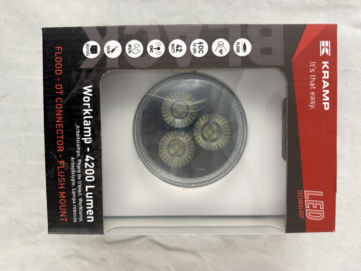 Lampa robocza LED Kramp okrągła 42W 4200 lm 10–30V Ø90 mm światło rozproszone H11/Deutsch 3 LED