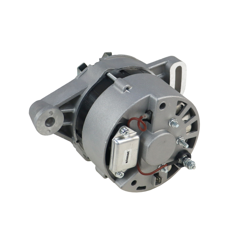 Alternator  pasuje do Ursus C-385 c-360 3P MF3 również do Żuka i Lublina