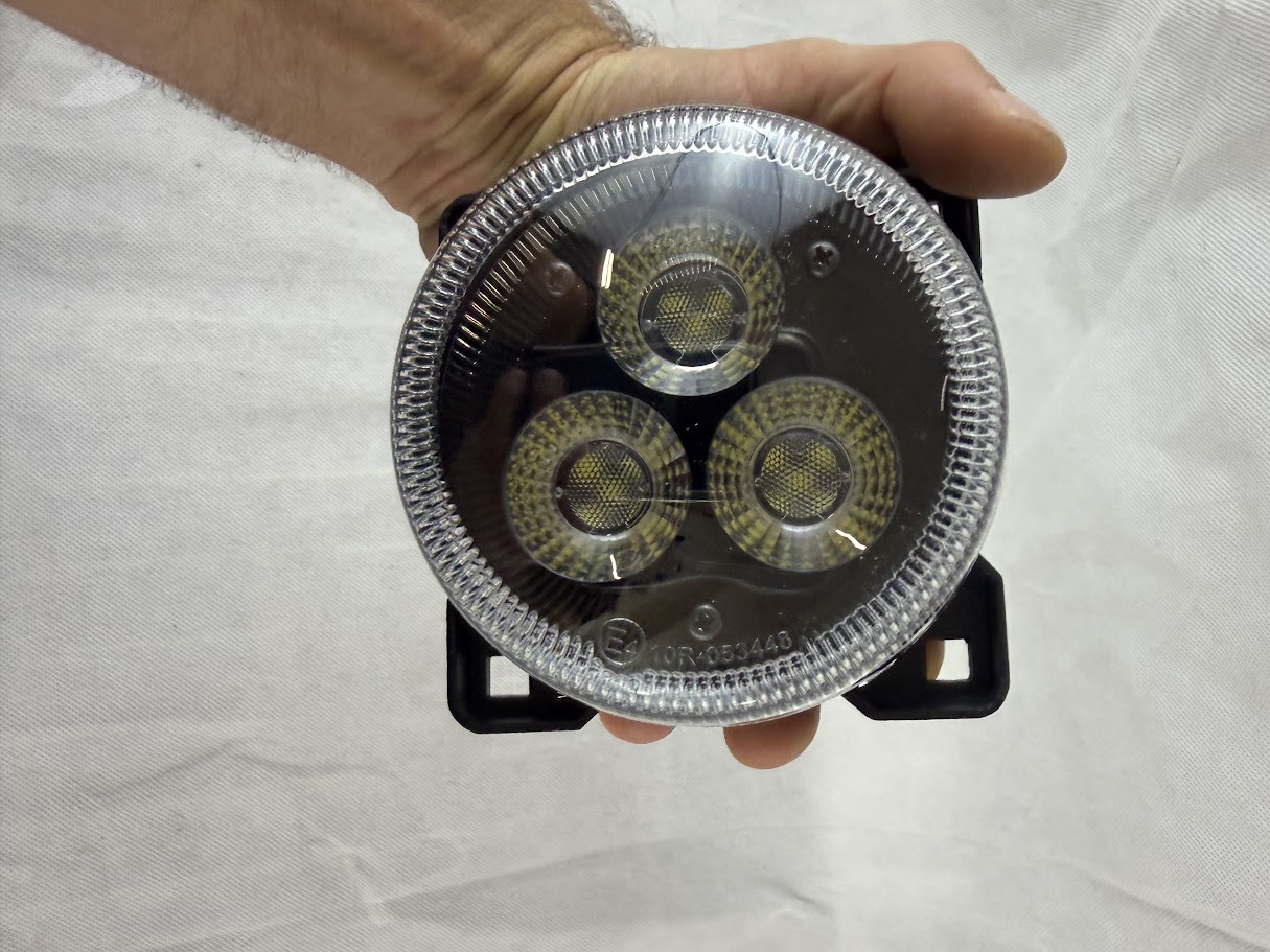 Lampa robocza LED Kramp okrągła 42W 4200 lm 10–30V Ø90 mm światło rozproszone H11/Deutsch 3 LED