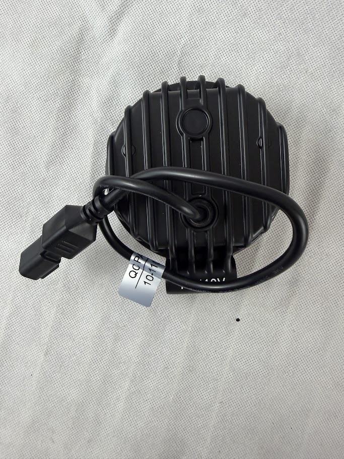 Lampa robocza LED Kramp okrągła 19W 3360 lm 10–110V Ø110×140×42 mm światło rozproszone Deutsch 2-pin 16 LED