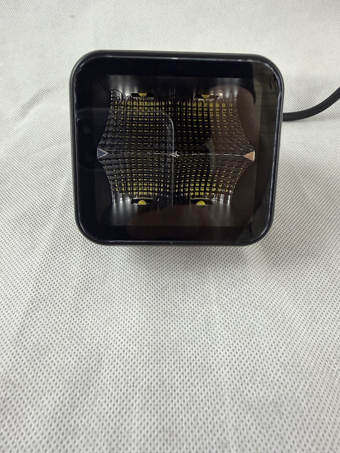 Lampa robocza LED Kramp kwadratowa 40W 4800 lm 12/24V 81×82,5×67,5 mm światło rozproszone Deutsch 4 LED