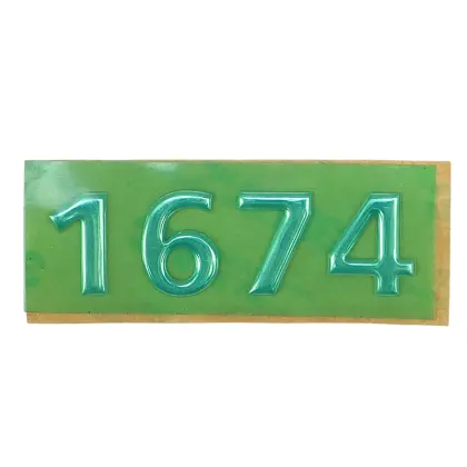 Znak 1674 srebrny litery wypukłe 37193