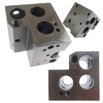 Korpus rozdzielacza hydrauliki do ciągnika Ursus C-385 39884