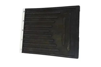 Błotnik tylny chlapacz do Ursus C-330/C-360 5095900