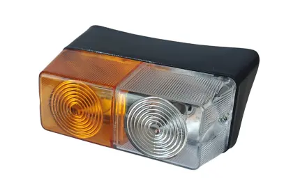LAMPA PRZÓD FP204 PLASTIK PRAWA AX