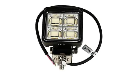 LAMPA ROBOCZA KWADRATOWA 64W OSRAM ROZPROSZONA