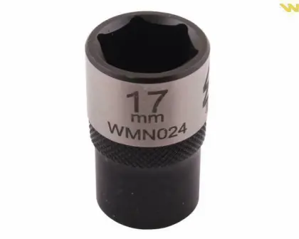 Nasadka sześciokątna 1/2 17mm CRV50BV30 DIN3124 Waryński WMN024