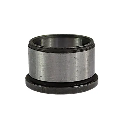 Tuleja wspornika pompy hydrau. do ciągnika C-360 (sprzed. na szt)