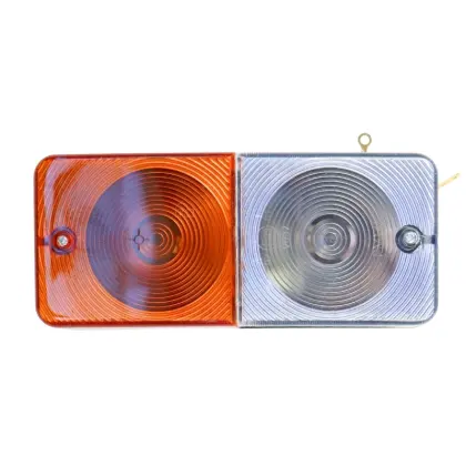 Lampa kierunku światła pozycyjnego przedniego do ciągnika MTZ NT z przewodem