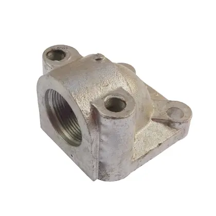 Kolanko przyłącze pompy hydraulicznej do ciągnika MTZ T-25