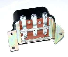 Regulator napięcia prądnicy RG15C Ursus C-330