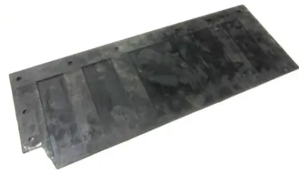 Wkładka gumowa błotnika do Ursus C-385 prawa 14.9-24 9657