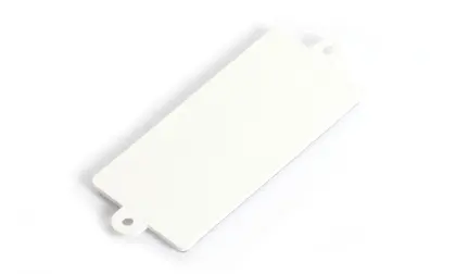 Odblask biały prostokątny mocowanie ucho UP105X48 rozstaw śrub 116mm 17305