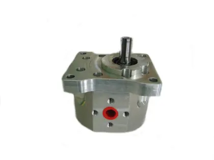 Pompa hydrauliczna podnośnika NSZ10L 4-frezy do Władimirec T-25 29740